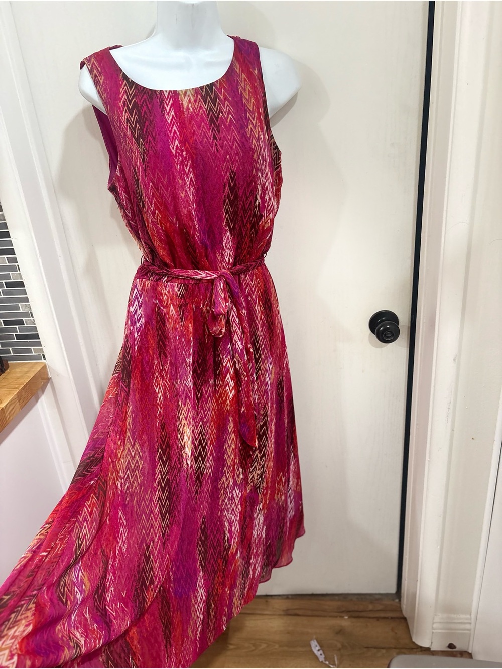 MSK Fuchsia Multicolor Sleeveless Midi Dress with Tie Waist